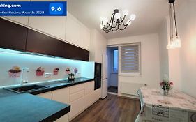 LUX apartment in Kyiv, МВЦ, Центр сердца, Дарница, Лесная, Черниговская, Троещина, авторынок, Квадрат, больница, Радужный, Воскресенка, Левый берег, Ленинградская площадь